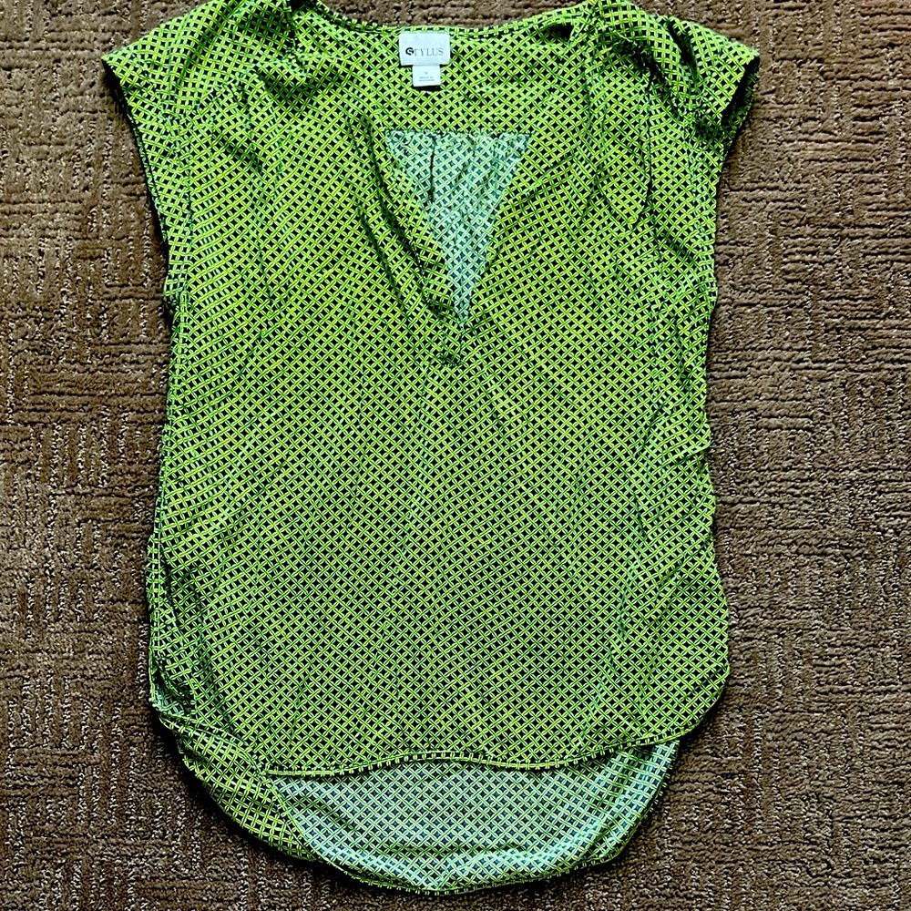 ($3 only when bundled) STYLUS Lime Green Polka Dot Blouse